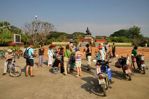 0377- fietsen Sukhothai Historical Park.jpg